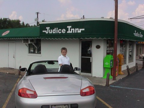 There's No Other Burger Joint In The World Like This One In Louisiana