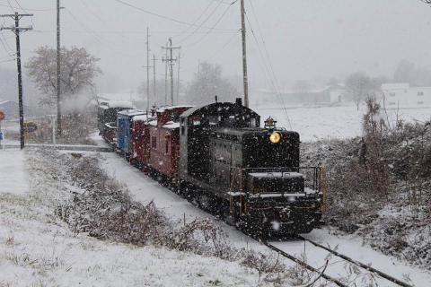 Pennsylvania's Holiday Wine-Themed Train Ride Is All You Need This Season