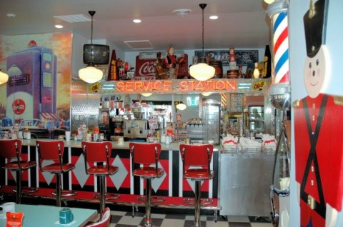 A Timeless 50s-Style Diner In Ohio, Nutcracker Family Restaurant Serves Up Some Of The Best Sandwiches Around