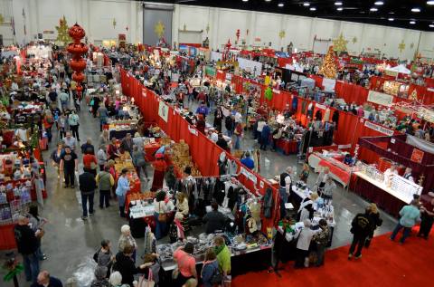 This Enormous Victorian Holiday Market In South Carolina Will Put You In The Holiday Spirit