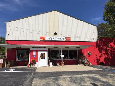 Everyone In Kentucky Should Visit This Amazing Antique Barn At Least Once