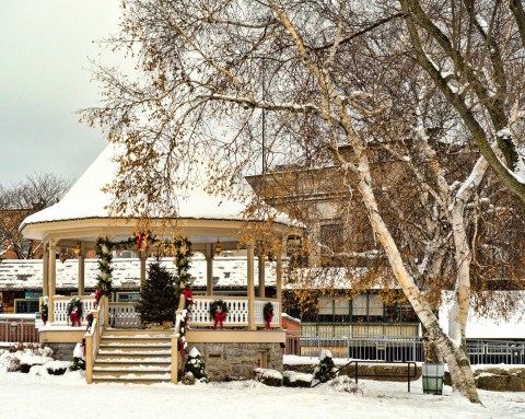 The One New York Village That Transforms Into A Christmas Wonderland Each Year