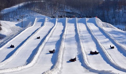 Take This Missouri Tube Ride For An Epic Winter Adventure