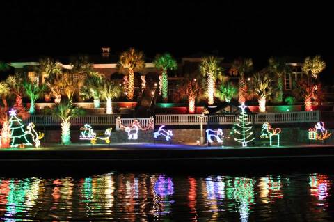 This Dazzling River Light Show Is The Best Way To Experience Christmas In New Mexico