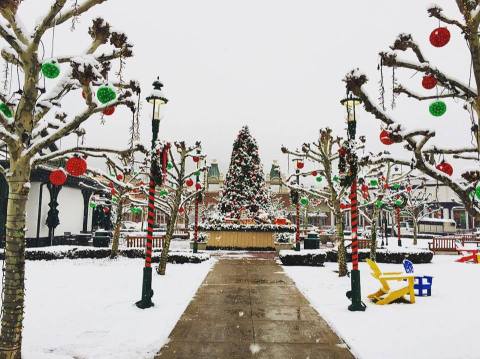 This Festive Holiday Market In Pittsburgh Is A Shopper's Dream Come True