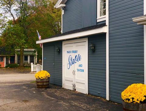 There’s A Restaurant In This 167-Year-Old Stable Near Detroit And You’ll Want To Visit