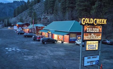 This Fantastic Fish And Chips Restaurant On A Scenic Highway In Washington Is Just Begging For A Visit