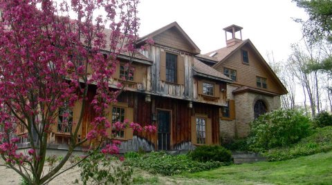 This Rustic B&B In The U.S. Was Once A Schoolhouse And You Need To Visit