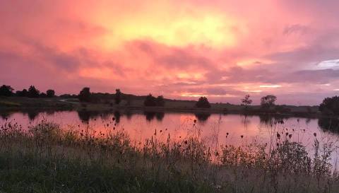 This Waterfront Winery Is The Best Place To Go In Missouri