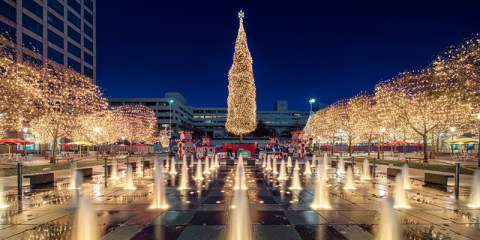 Christmas In These 10 Missouri Towns Looks Like Something From A Hallmark Movie