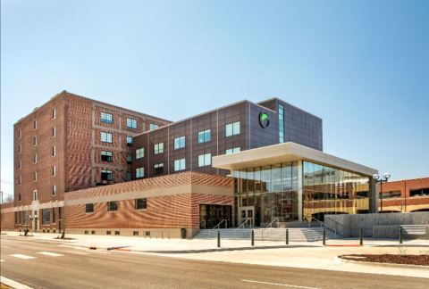 This 100-Year-Old Warehouse In Illinois Was Transformed Into An Industrial-Style Hotel