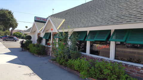 The Iconic Diner In Southern California That Has Been Serving The Most Mouthwatering Sandwiches Since 1946