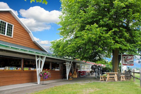 The World’s Freshest Jams Are Tucked Away Inside This Hidden Wisconsin Market