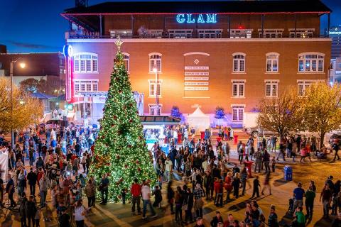 The Magical Oklahoma Christmas Tree That Comes Alive With A Million Colorful Lights