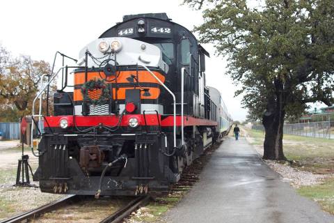 Watch The Texas Countryside Whirl By On This Unforgettable Christmas Train