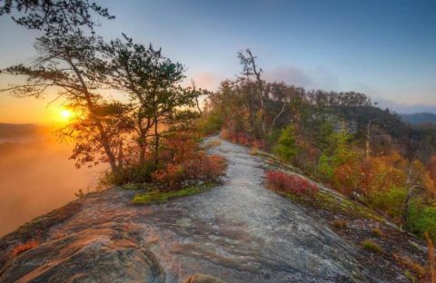 The One Heart-Stopping Hike That Everyone In Kentucky Should Experience