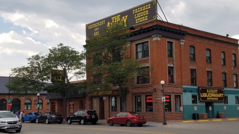 The Chicken Fried Steak From This Wyoming Restaurant Will Make You A Lifelong Customer