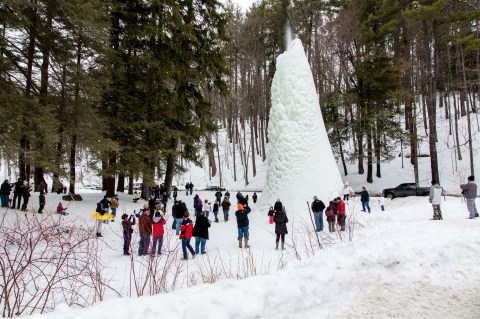 The Natural Phenomenon In New York That Only Happens During Wintertime