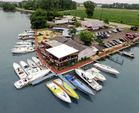 The Beach-Themed Restaurant Near Detroit Where It Feels Like Summer All Year Long