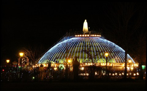 The Winter Shrine Near Buffalo That Will Enchant You Beyond Words