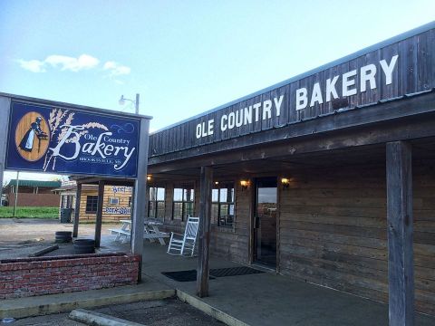 Devour Wonderful Baked Goods At Ole Country Bakery, An Old-Time Bakery In Mississippi