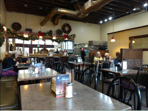 People Drive From All Over For The Breakfast At This Charming Idaho Diner