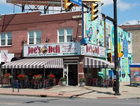 The Unassuming Deli In Buffalo That Will Make Your Taste Buds Go Crazy