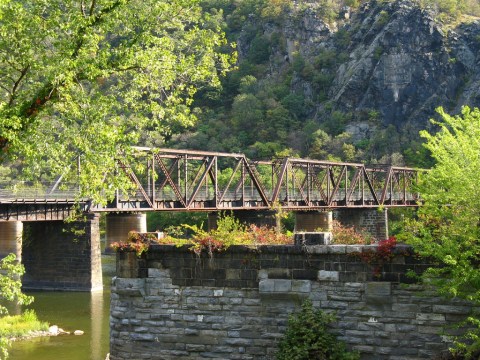 Hike This Unique Bridge Trail In West Virginia To See Three States In One Day