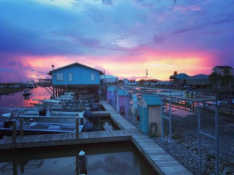 This Charming Restaurant In The Middle Of Nowhere Has Some Of The Best Seafood In Louisiana