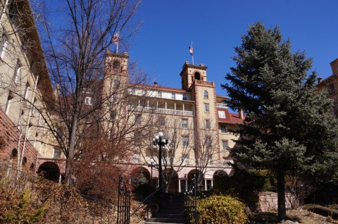 These 5 Haunted Hotels In Colorado Will Make Your Stay A Nightmare