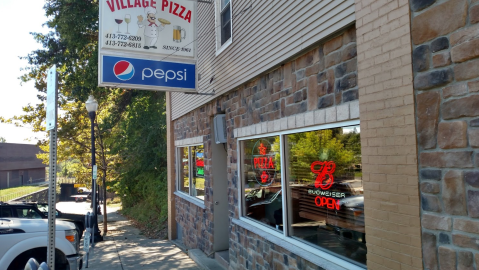 A Remote Pizza Joint In Massachusetts, Village Pizza Makes Scrumptious Italian Dishes