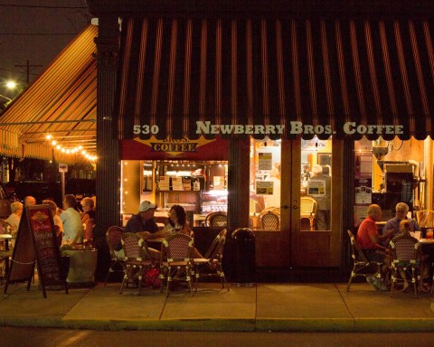 Few People Realize This Bar In Kentucky Has The Largest Selection Of Bourbon In The World