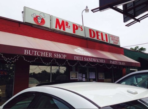 This Tiny Shop In Alabama Serves A Sausage Sandwich To Die For