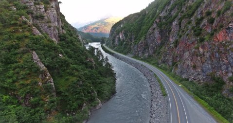 The Unrivaled Canyon Hike In Alaska Everyone Should Take At Least Once