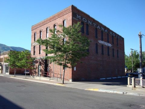 You’ll Find Hundreds Of Treasures At This 3-Story Antique Shop In Montana