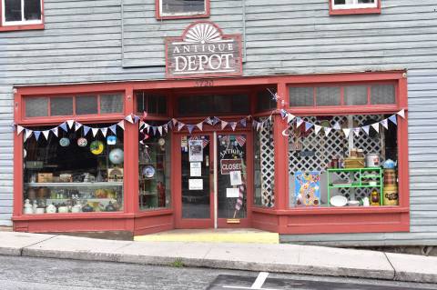 You’ll Find Hundreds Of Treasures At This 4-Story Antique Shop In Maryland