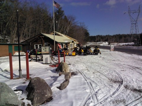 This Middle Of Nowhere Eatery In Maine Is Worth Getting Lost For