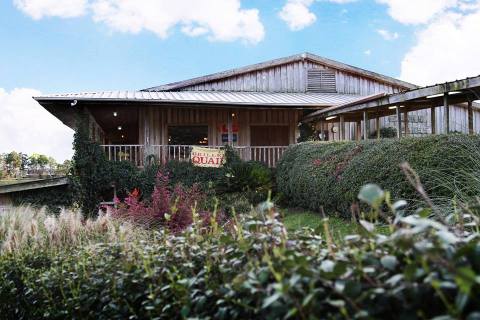 This Rustic Cabin Restaurant In Louisiana Has Unexpectedly Amazing Views