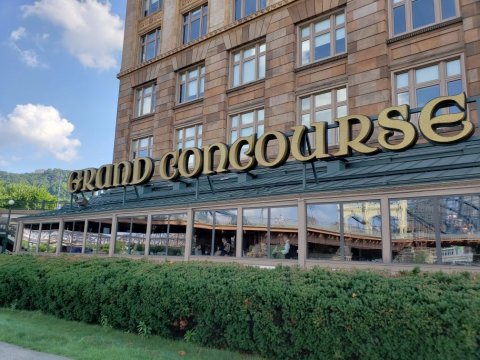 This Historic Pennsylvania Train Depot Is Now A Beautiful Restaurant Right On The Tracks