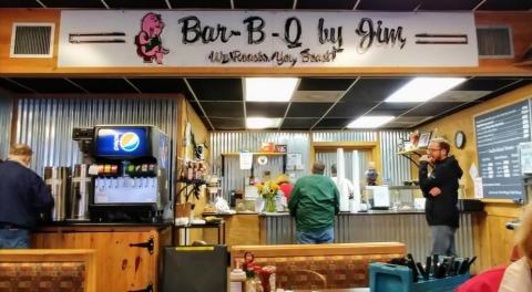 9 Stops Everyone Must Make Along Mississippi's BBQ Trail