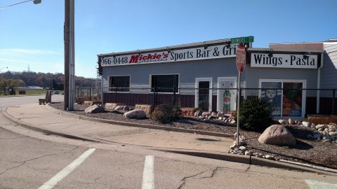 This Illinois Pizza Joint In The Middle Of Nowhere Is One Of The Best In The U.S.