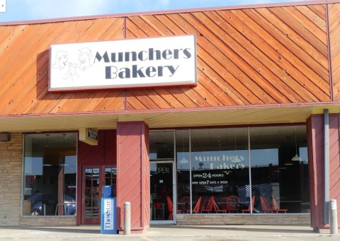 The Cream Cheese Donuts From This 24-Hour Kansas Bakery Will Drive You Wild