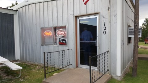 This Kansas Pizza Joint In The Middle Of Nowhere Is One Of The Best In The U.S.