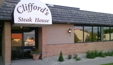 This One Of A Kind South Dakota Restaurant Serves The Biggest Burger We've Ever Seen