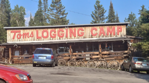 This Old-Fashioned Lumberjack Cafe In Minnesota Will Take You Back In Time