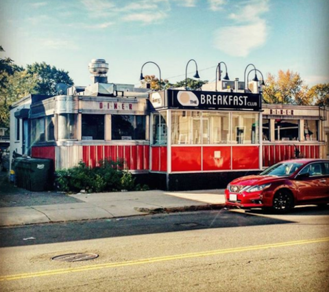 Revisit The Glory Days At This 80s-Themed Restaurant In Massachusetts