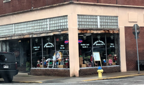 The Made-From-Scratch Donuts At This Tennessee Bakery Have Stood The Test Of Time