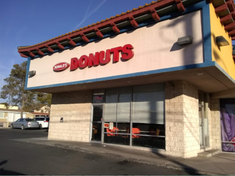 The Made-From-Scratch Donuts At This Nevada Bakery Have Stood The Test Of Time