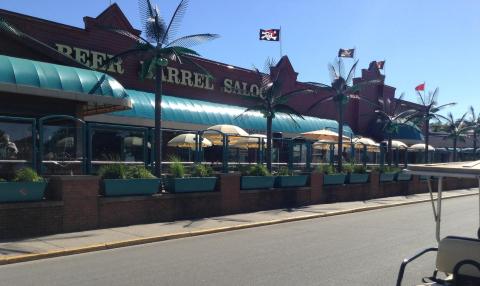 The World's Longest Bar Is Right Here At Beer Barrel Saloon In Ohio, And It's Worthy Of Your Bucket List