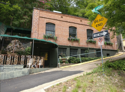 This Back Alley Pizza Joint May Just Be The Best Kept Culinary Secret In Arkansas